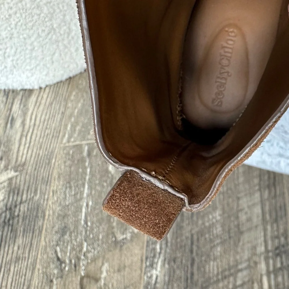 LIKE NEW CHLOE “Janis” Studded Moto Boots Booties, Women’s 6.5